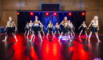 One in Group - disciplíny Contemporary & Street dance